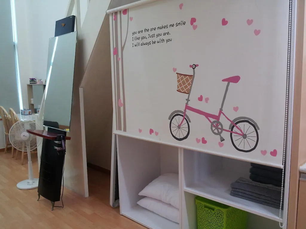 Cozy Seoul Hongdae Apartment South Korea