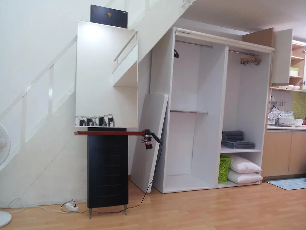 Cozy Seoul Hongdae Apartment