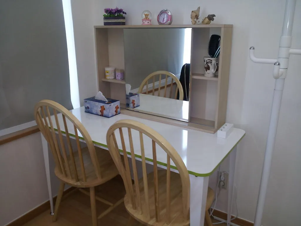 Cozy Seoul Hongdae Apartment 0*,  South Korea
